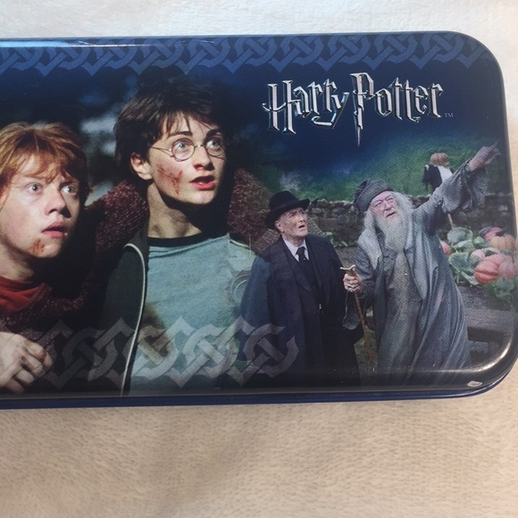HARRY POTTER TIN BOX VINTAGE USED 7 1/2"L x 3 1/2 ' x 15/16" - Picture 3 of 15